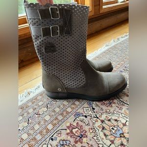 Sorel Major Pull On Women’s Laser Cut Boots Size 8.5 gray slouchy Joan of Arctic
